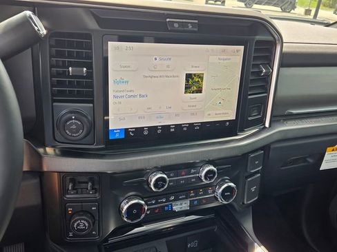 New 2026 Ford F250 Platinum w/ Tremor Off-Road Package AWD/4WD image 19