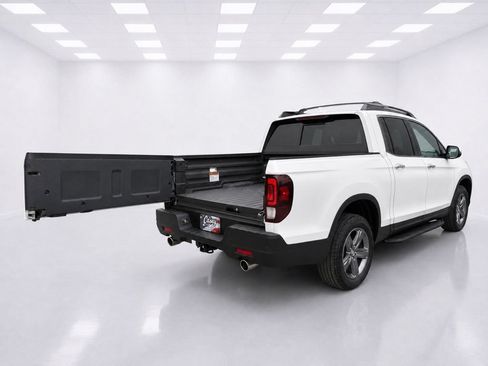 Used 2023 Honda Ridgeline RTL-E image 10