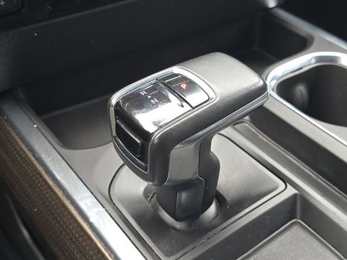 Used 2022 Chevrolet Silverado 1500 LT w/ Z71 Off-Road Package image 31