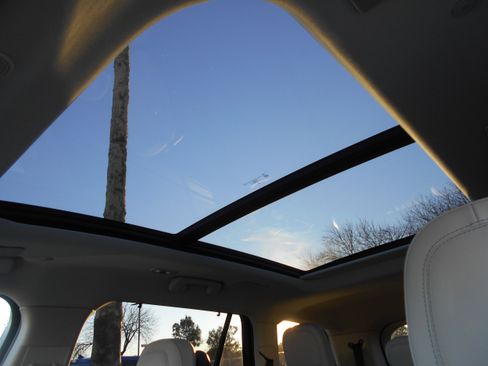 Used 2025 Lincoln Aviator Reserve w/ Equipment Group 201A image 9