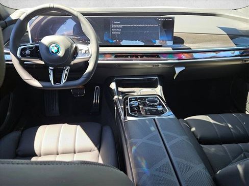 New 2026 BMW i7 xDrive60 AWD/4WD image 14