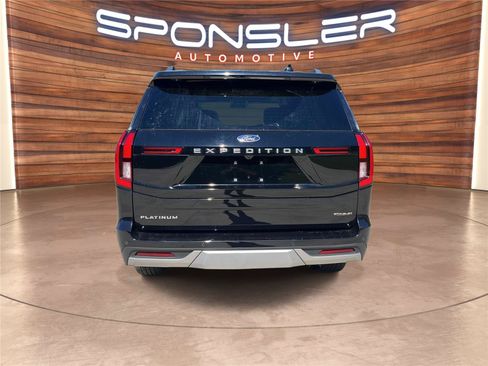 Used 2025 Ford Expedition Platinum AWD/4WD image 6