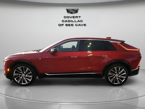 Certified 2024 Cadillac Lyriq Luxury w/ LPO, Floor Liner Package image 5