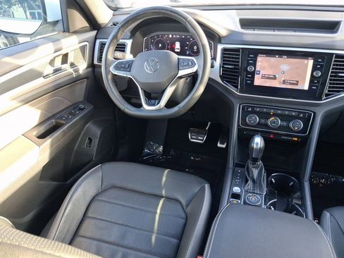 Used 2023 Volkswagen Atlas Cross Sport SEL Premium R-Line AWD/4WD image 10