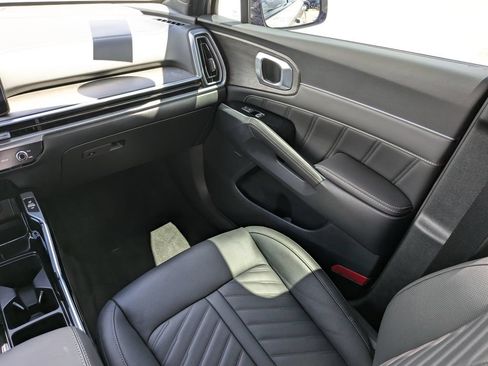 Certified 2026 Kia Sorento SX Prestige AWD/4WD image 19