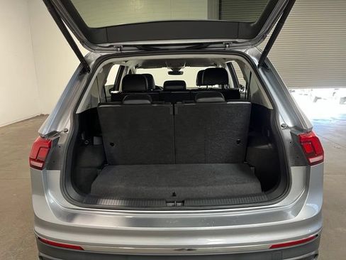 Used 2024 Volkswagen Tiguan SE FWD image 18