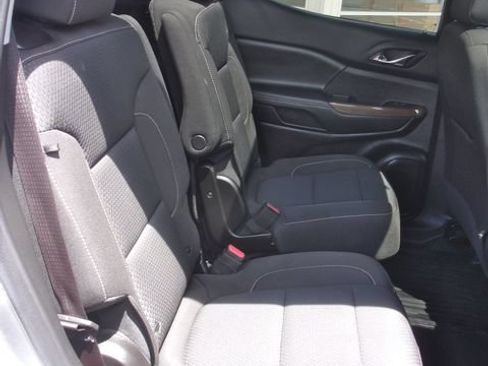 Used 2023 GMC Acadia SLE w/ Driver Convenience Package AWD/4WD image 35