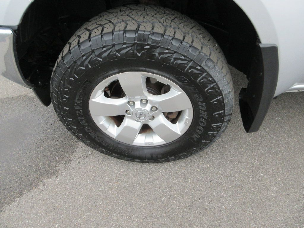 Used 2011 Nissan Frontier SV AWD/4WD image 13