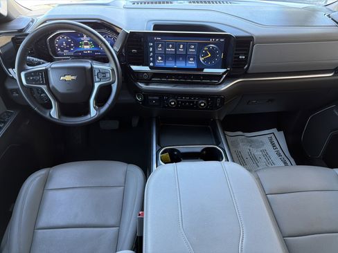 Used 2024 Chevrolet Silverado 2500 LTZ w/ LTZ Plus Package image 19