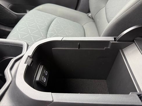 Used 2024 Toyota RAV4 XLE image 24