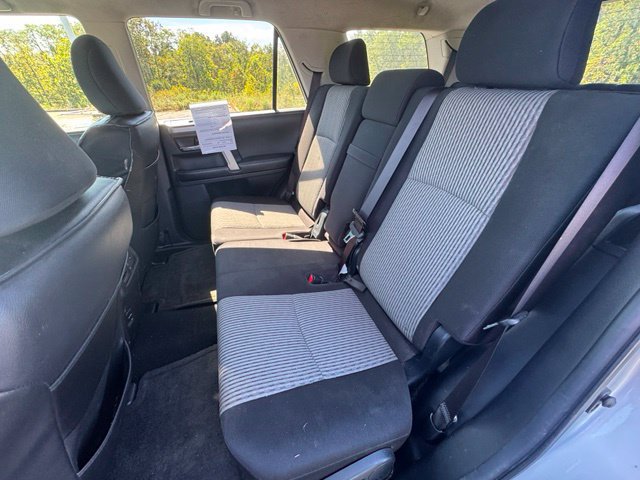 Used 2016 Toyota 4Runner SR5 AWD/4WD image 18
