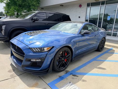 Used 2021 Ford Mustang Shelby GT500 w/ Technology Package image 1