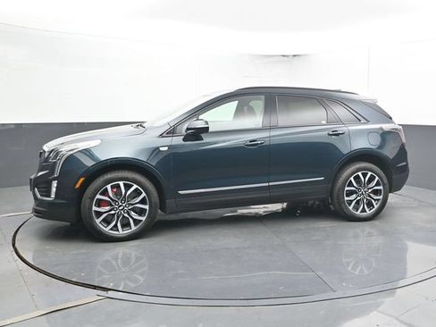 Used 2024 Cadillac XT5 Sportv w/ Technology Package AWD/4WD image 8
