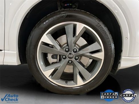 Used 2024 Audi Q4 e-tron Premium Plus w/ Premium Plus image 24