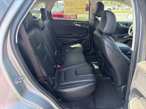 Used 2022 Ford Edge Titanium image 22