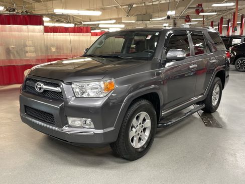 Used 2012 Toyota 4Runner SR5 image 5