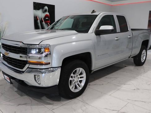 Used 2017 Chevrolet Silverado 1500 LT w/ All Star Edition AWD/4WD image 8