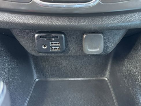 Used 2020 Chevrolet Traverse RS AWD/4WD image 26