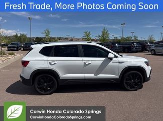 Used 2023 Volkswagen Taos SE w/ Black Wheel Package AWD/4WD video 2