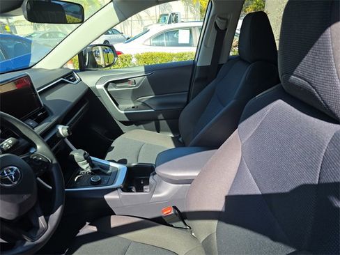 Used 2024 Toyota RAV4 LE image 18