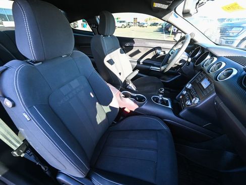 Used 2019 Ford Mustang Coupe image 25