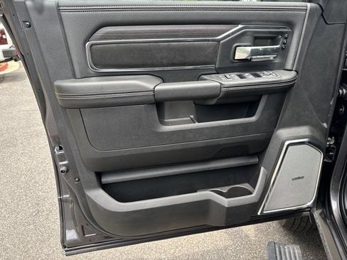 New 2026 RAM 3500 Laramie AWD/4WD image 10
