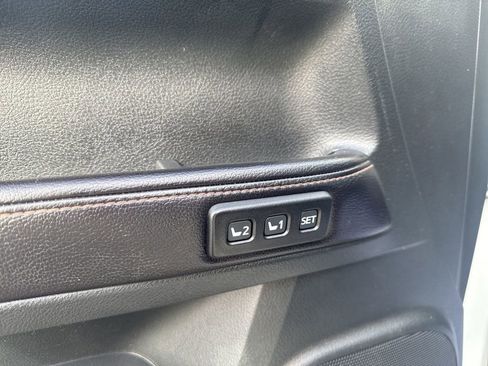 Used 2016 Toyota 4Runner Limited image 12