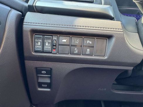 Used 2019 Honda Odyssey Touring image 25