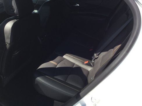 Used 2022 Chevrolet Equinox Premier FWD image 12