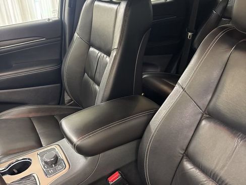 Used 2016 Jeep Grand Cherokee Limited w/ Trailer Tow Group IV image 16