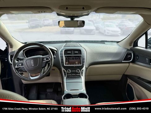 Used 2019 Lincoln Nautilus Reserve image 11