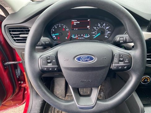 Used 2022 Ford Escape SE image 10