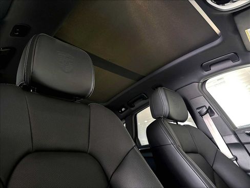 New 2026 Porsche Macan Turbo AWD/4WD image 23