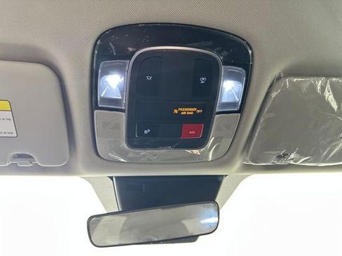 Certified 2025 Hyundai Tucson SE image 24