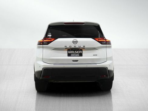 Used 2025 Nissan Rogue SV AWD/4WD image 5