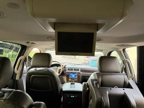 Used 2009 GMC Yukon XL Denali image 30