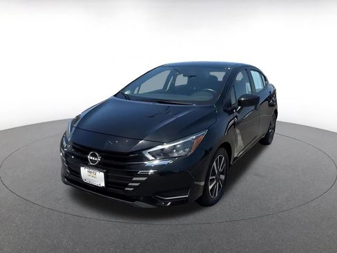 Used 2025 Nissan Versa SV FWD image 7