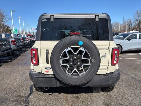 New 2026 Ford Bronco Outer Banks image 5