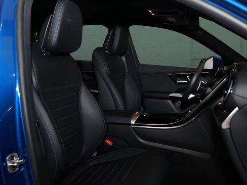 Used 2024 Mercedes-Benz GLC 300 4MATIC w/ AMG Line image 17