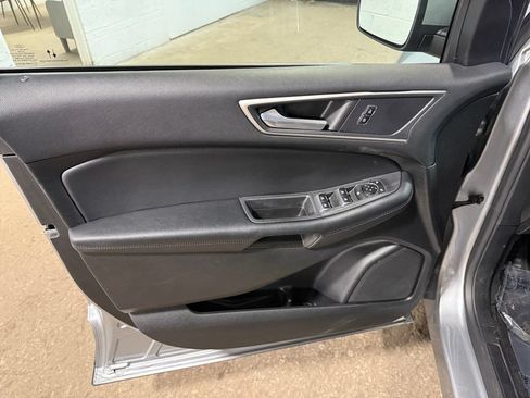 Used 2023 Ford Edge SEL w/ Convenience Package AWD/4WD image 11