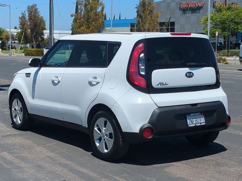 Used 2015 Kia Soul FWD image 8