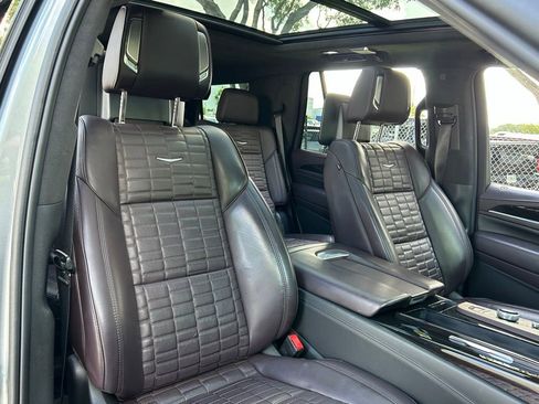 Used 2023 Cadillac Escalade Sport Platinum w/ LPO, ONYX Package AWD/4WD image 46