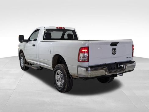 Used 2024 RAM 2500 Tradesman w/ Chrome Appearance Group AWD/4WD image 17