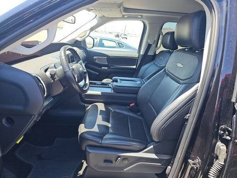 Used 2025 Ford Expedition Platinum AWD/4WD image 6