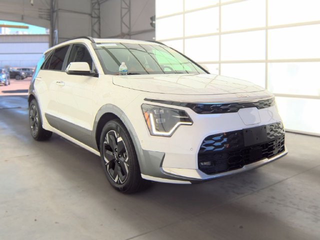 Used 2024 Kia Niro Wave w/ Wave Preserve Package FWD image 3