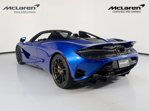 Used 2024 McLaren 750S Spider RWD image 4