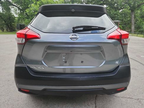 Used 2019 Nissan Kicks SR w/ SR Premium Package FWD image 6