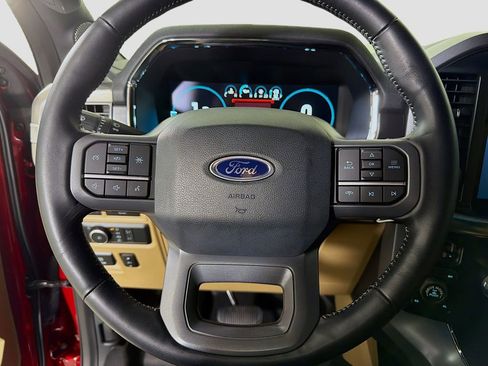 Used 2022 Ford F150 Lariat w/ Max Trailer Tow Package image 14