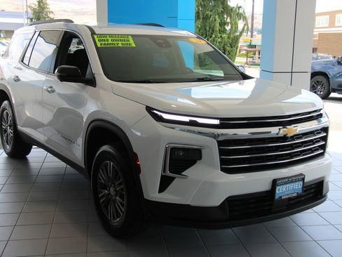 Certified 2024 Chevrolet Traverse LT image 13