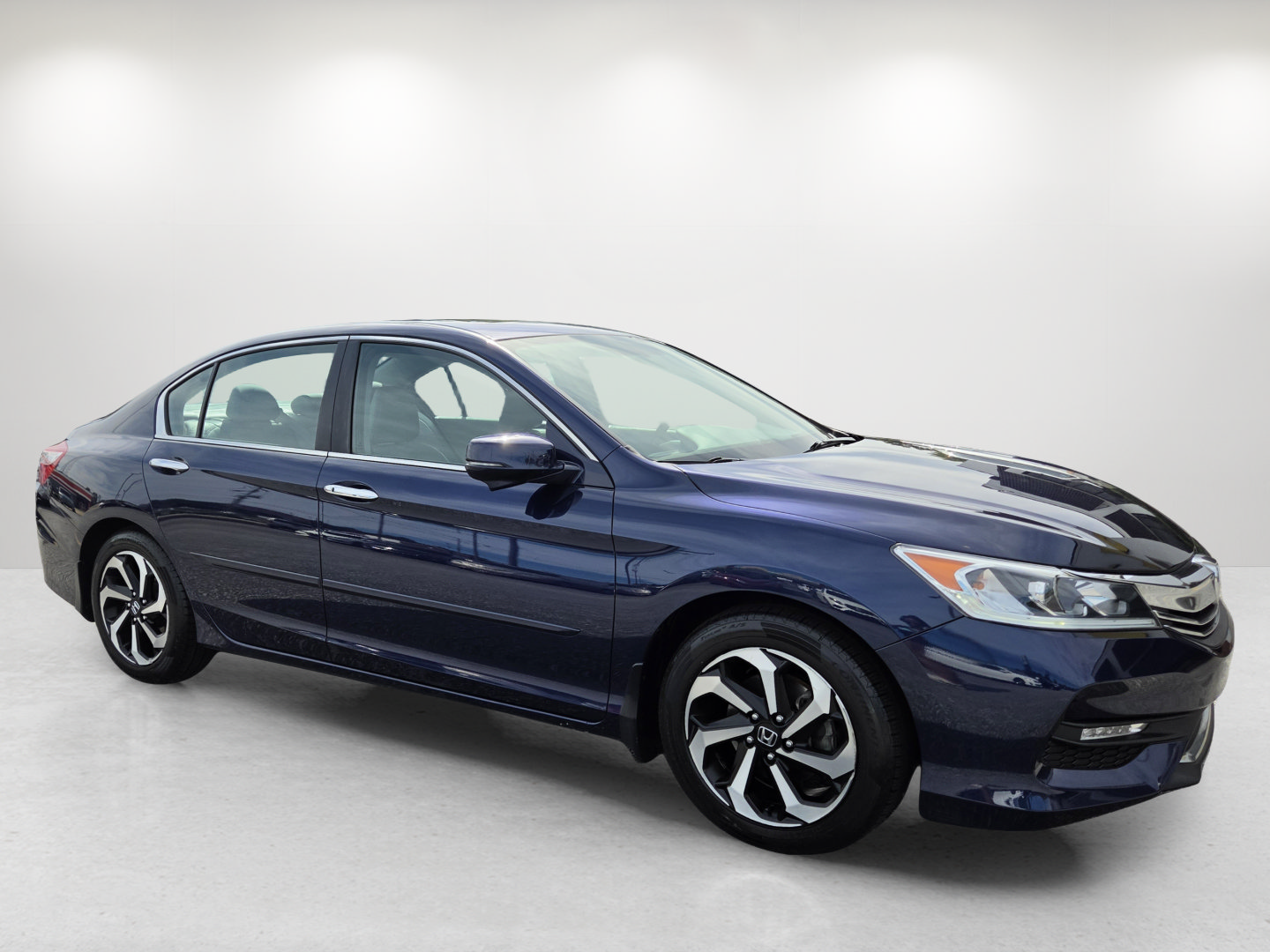 Used 2017 Honda Accord EX-L image 3